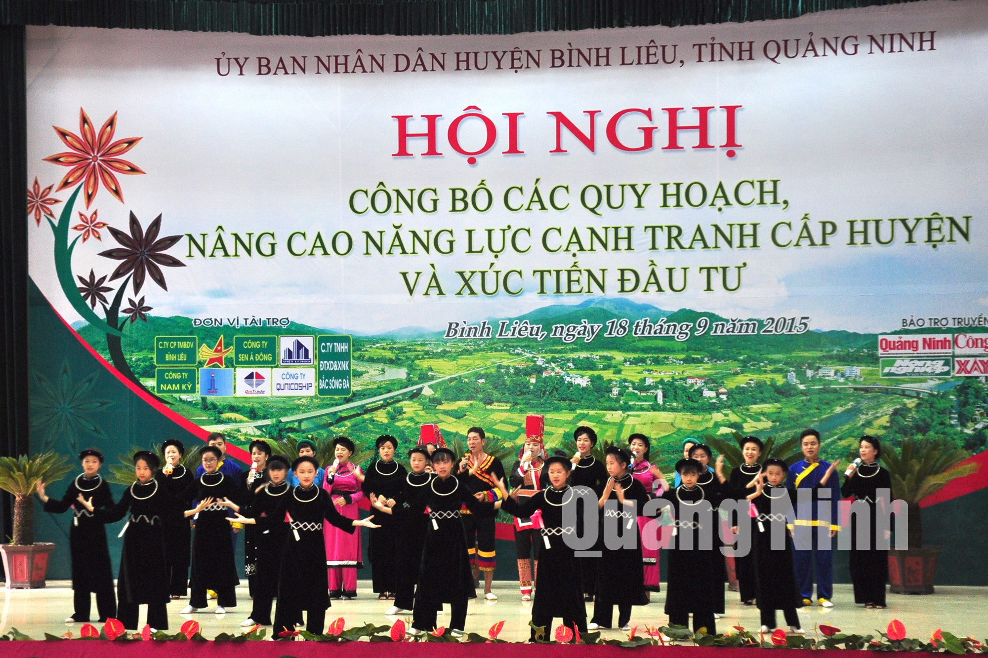 Văn nghệ chào mừng hội nghị