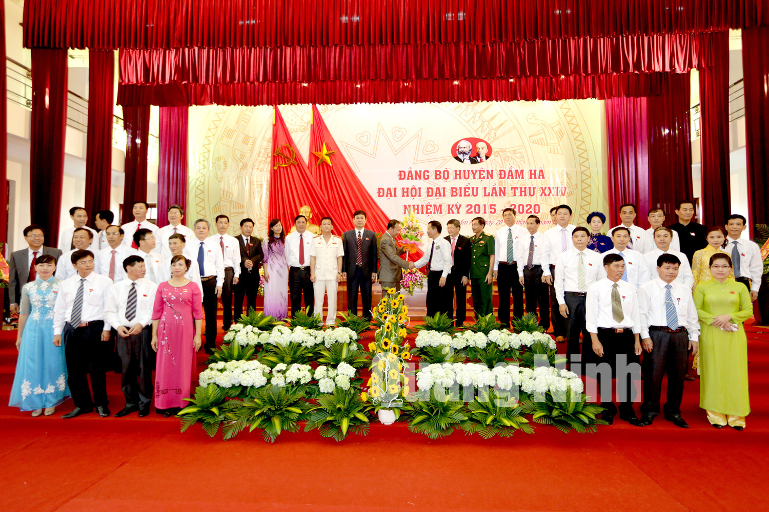 BCH Đảng bộ huyện Đầm Hà khoá XXIV, nhiệm kỳ 2015-2020 ra mắt tại đại hội