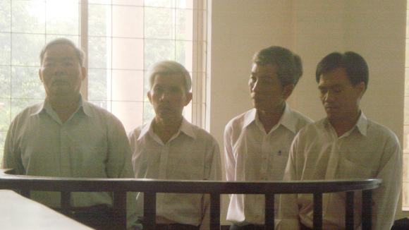 Các đối tượng tại phiên tòa