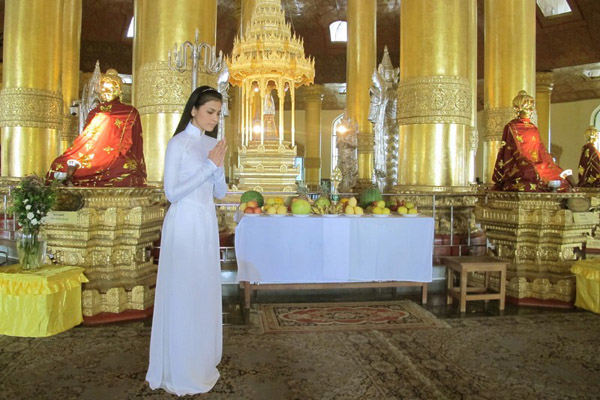  Từ lâu, Trương Thị May là người ăn chay trường và chăm chỉ tham gia các hoạt động vì cộng đồng. Cô cũng là một tín đồ Phật giáo mộ đạo khi liên tục hành hương đến những vùng đất Phật nổi tiếng thế giới.