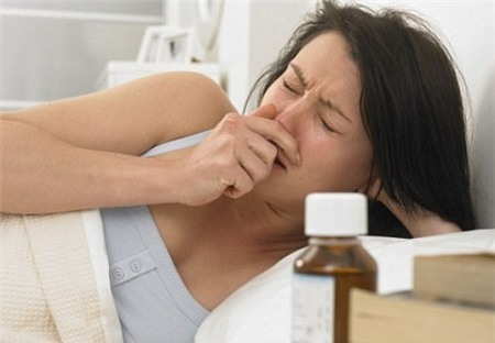 Khi bị cúm cần chữa cúm đúng cách. Ảnh minh họa