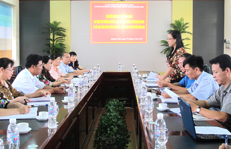 Quang cảnh buổi làm việc