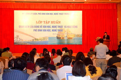 Quang cảnh lớp tập huấn.