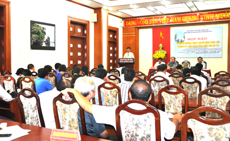Quang cảnh buổi họp báo.