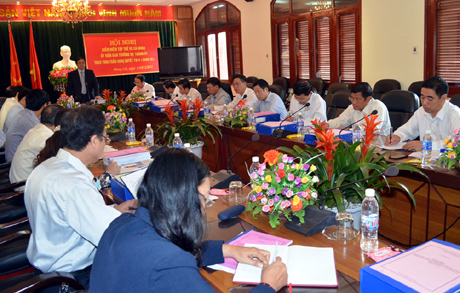 Đồng chí Phạm Minh Chính, Ủy viên T.Ư Đảng, Bí thư Tỉnh ủy quán triệt một số nội dung tại cuộc kiểm điểm Nghị quyết T.Ư 4 của BTV Thành ủy Móng Cái, ngày 6-11-2012.