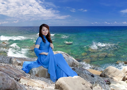 Khánh Hòa là ca sĩ đầu tiên quay album trên đảo Trường Sa.