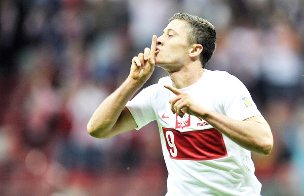 Chelsea cần mẫu tiền đạo như Lewandowski