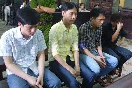Các bị cáo tại phiên tòa phúc thẩm. Ảnh: Trường Sơn