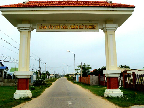 Làng dệt truyền thống Mỹ Nghiệp với sản phẩm dệt hoa văn đặc sắc Chăm. Ảnh Putra Jatrai.