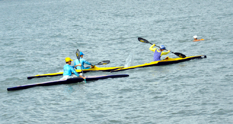 Đội tuyển đua thuyền Canoing đang nỗ lực luyện tập để chuẩn bị cho Đại hội TDTT toàn quốc lần thứ 7-2014.