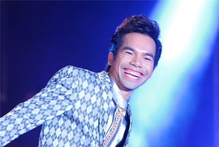 Ya Suy - chàng dân tộc Chu Ru bất ngờ đăng quang Vietnam Idol 2012