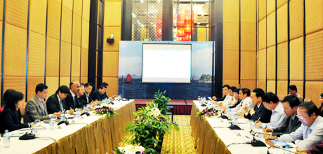 Quang cảnh buổi làm việc