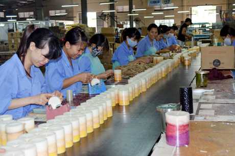 Công ty Sản xuất nến cao cấp AIDI (KCN Cái Lân) có trợ cấp nóng bức (từ tháng 5 đến tháng 9) cho công nhân với mức từ 520.000-780.000 đồng/người tuỳ theo từng bộ phận.