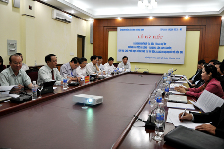 Quang cảnh buổi làm việc.
