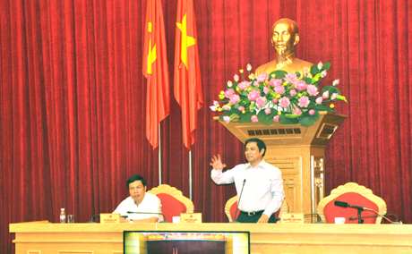 Đồng chí Phạm Minh Chính, Ủy viên T.Ư Đảng, Bí thư Tỉnh ủy phát biểu kết luận cuộc họp 