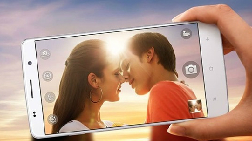Ngoài màn hình rộng, Find Way S được nhấn mạnh nhiều vào camera.
