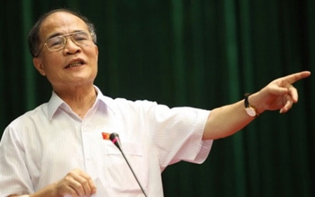 Chủ tịch Quốc hội Nguyễn Sinh Hùng.