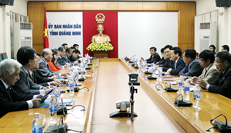 Quang cảnh buổi làm việc.