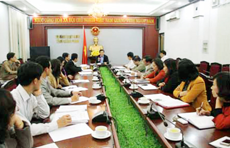 Quang cảnh cuộc họp.