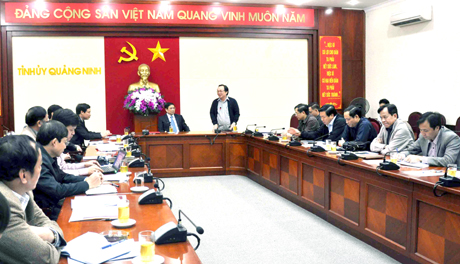 Đồng chí Lê Diễn, Phó Bí thư Tỉnh ủy, Chủ tịch UBND tỉnh Đắc Nông, trưởng đoàn phát biểu cảm ơn.