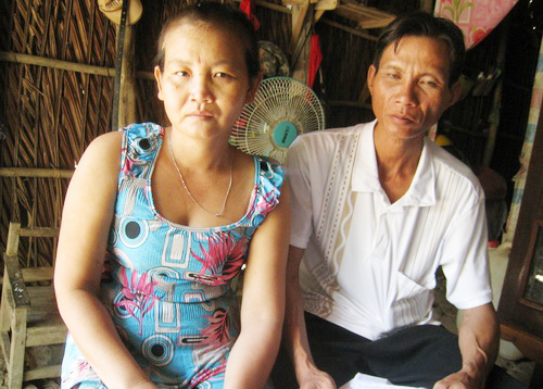 Vợ chồng ông Đây hứa không truy cứu vụ việc. Ảnh: Phong Khê