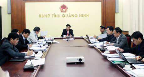 Đồng chí Nguyễn Văn Đọc, Bí thư Ban Cán sự Đảng, Chru tịch UBND tỉnh chủ trì buổi giao ban