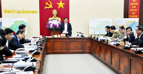 Đồng chí Phạm Minh Chính, Bí thư Tỉnh ủy phát biểu kết luận cuộc họp.