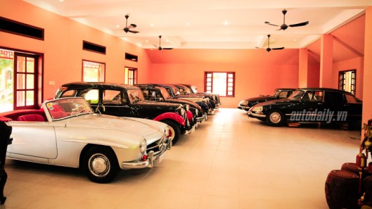Một gara toàn xế cố