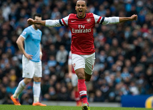  Màn tỏa sáng của Walcott không đủ cứu cho Arsenal khỏi trân thua bẽ bàng. 