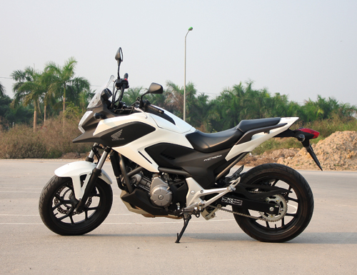 Honda NC700X.