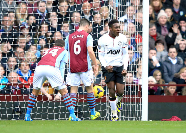 Welbeck đã giúp Man United đánh bại Villa.