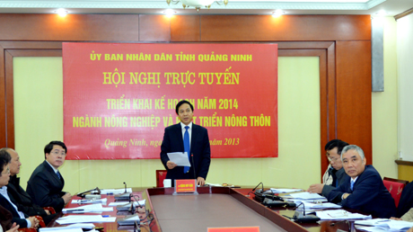 Đồng chí Đặng Huy Hậu, Phó Chủ tịch UBND tỉnh phát biểu tại hội nghị.