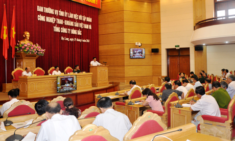Quang cảnh buổi làm việc