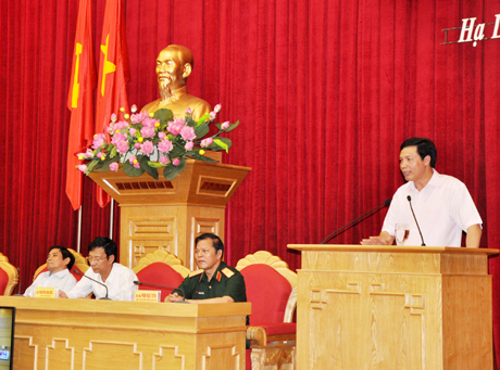 Đồng chí Phạm Minh Chính, Bí thư Tỉnh ủy phát biểu kết luận buổi làm việc Đồng chí Nguyễn Văn Đọc, Phó Bí thư Tỉnh ủy, Chủ tịch UBND tỉnh phát biểu tại buổi làm việc Đồng chí Nguyễn Đức Long, Phó Bí thư Tỉnh ủy, Chủ tịch HĐND tỉnh phát biểu tại buổi làm việc