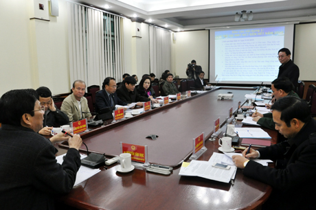 Quang cảnh cuộc họp.