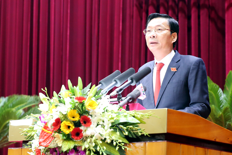 Đồng chí Nguyễn Văn Đọc, Bí thư Tỉnh ủy, Chủ tịch HĐND tỉnh phát biểu khai mạc kỳ họp.