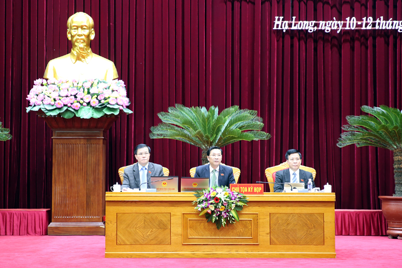 Đoàn chủ tọa điều hành kỳ họp