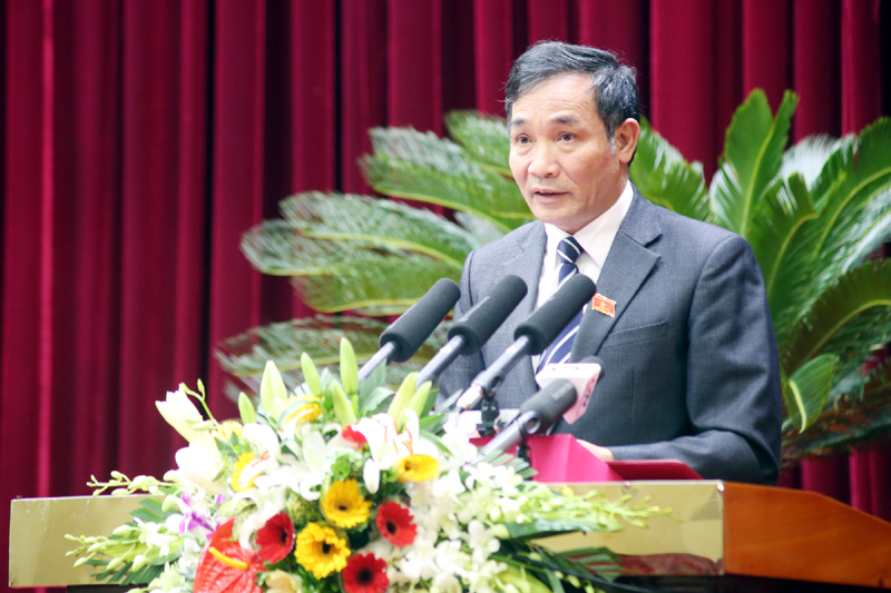 Đại biểu Kiều Quốc Huy, Tổ đại biểu Tiên Yên tham luận tại hội trường.