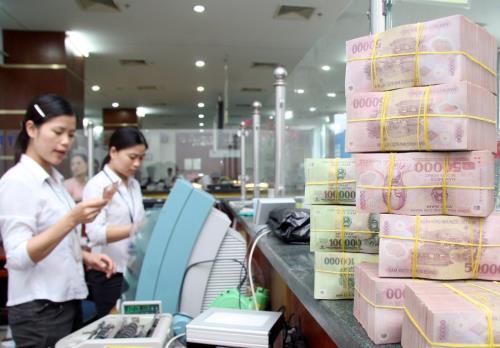 Các ngân hàng tiếp tục bước vào cuộc đua huy động lãi suất.