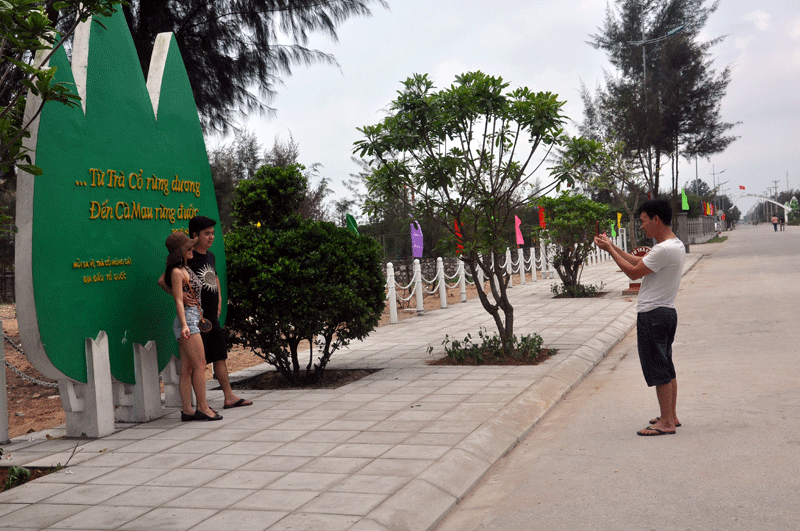 Hơn 100 m vỉa hè khu Biểu tượng Sa Vĩ được 