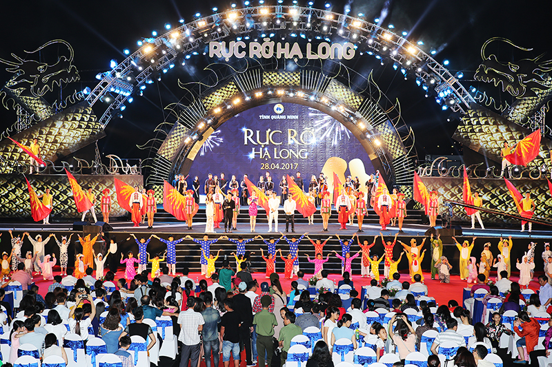 Quang cảnh đêm nhạc