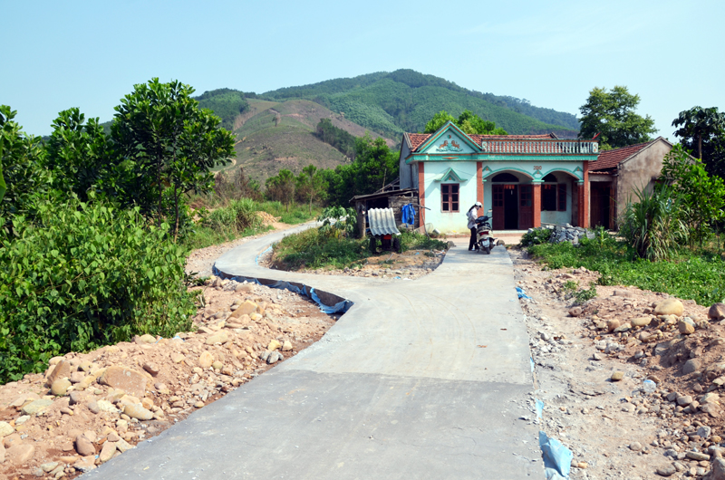 Tỉnh Quảng Ninh đang tập trung bê tông hóa tất cả các tuyến đường thôn, xóm trên toàn địa bàn.