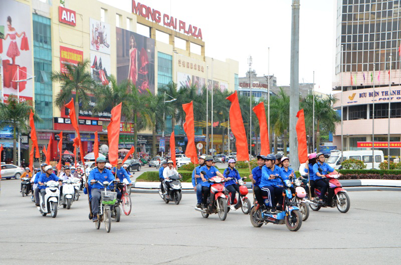 Diễu hành tuyên truyền tới cộng đồng về an toàn thực phẩm.