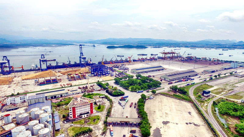 Toàn bộ Khu công nghiệp Cái Lân. Ảnh: Hùng Sơn