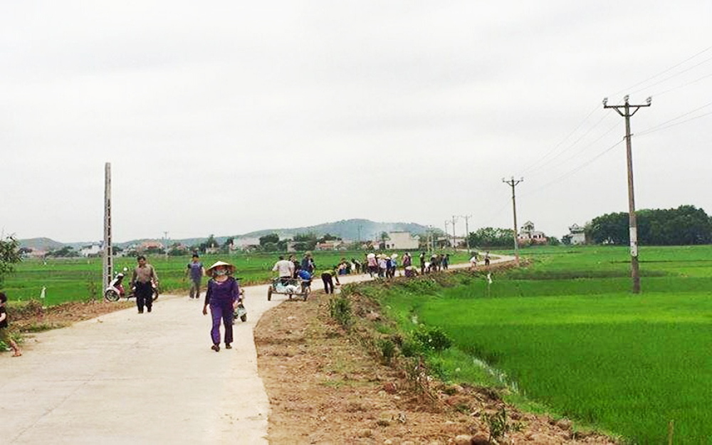 Người dân các xã tham gia hưởng ứng 