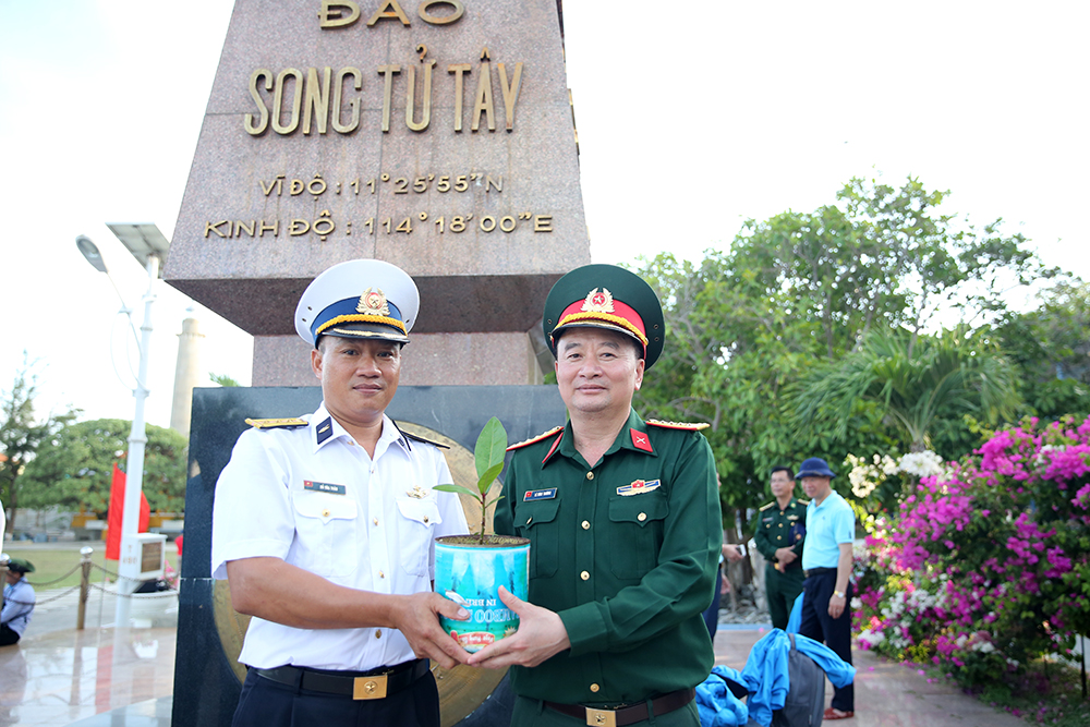 Món quà nơi đảo xa dành cho các đại biểu 