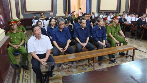 Các bị cáo tại phiên tòa xét xử ngày 21/5. Ảnh: Thành Chung/TTXVN