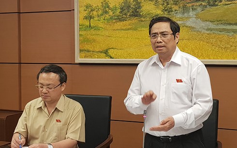 Trưởng Ban Tổ chức Trung ương Phạm Minh Chính phát biểu thảo luận tại tổ, chiều 23/5