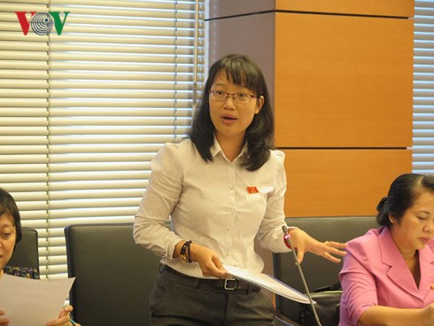 Đại biểu Trần Thị Diệu Thúy.