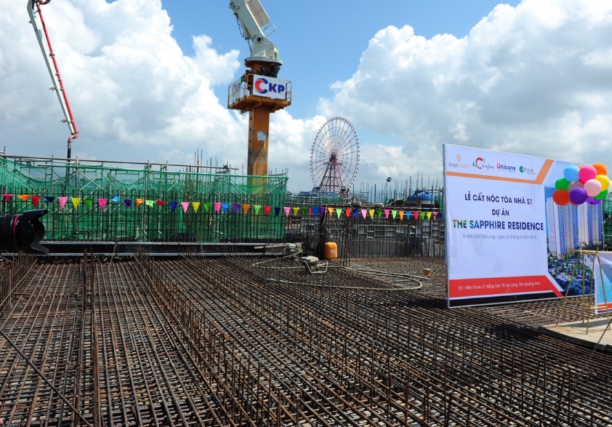 Thi công các công trình tại vị trí ven vịnh, yếu tố chất lượng và an toàn luôn được đặt hàng đầu